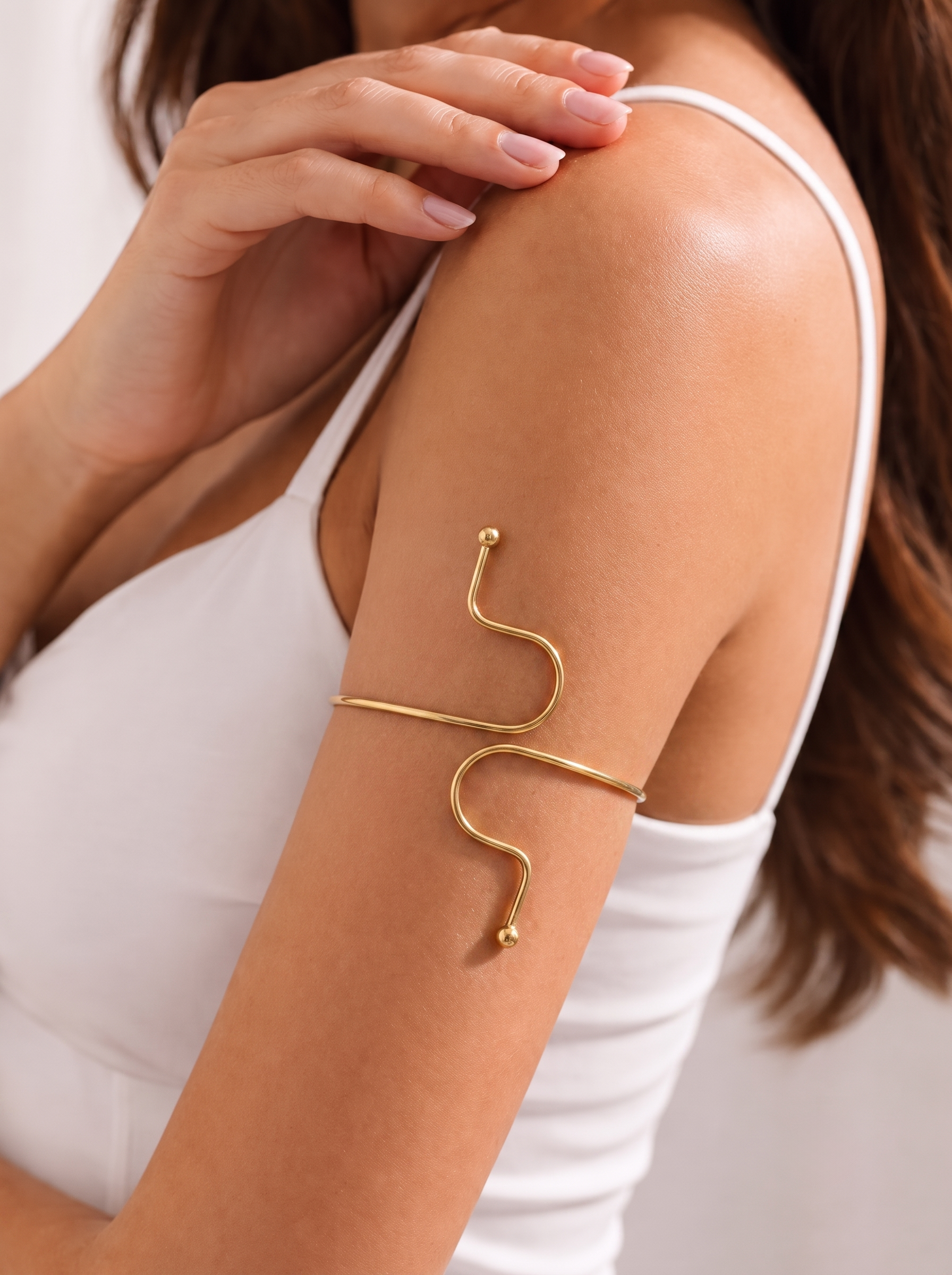 Distinctive Abstract Winding Statement Arm Cuff | Stylika