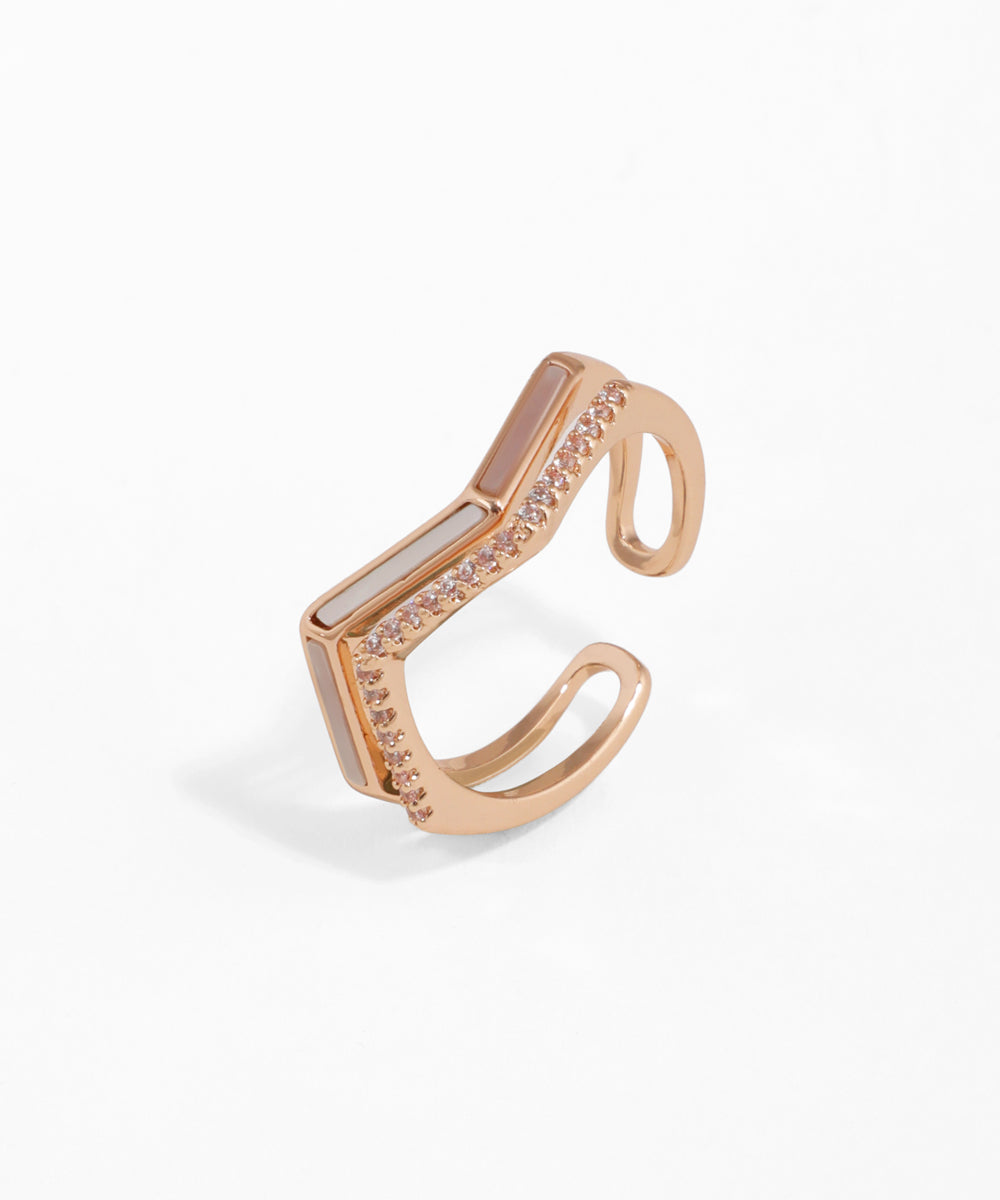 Contoured Chevron Ring with Inlay & Sparkle Detail | Stylika