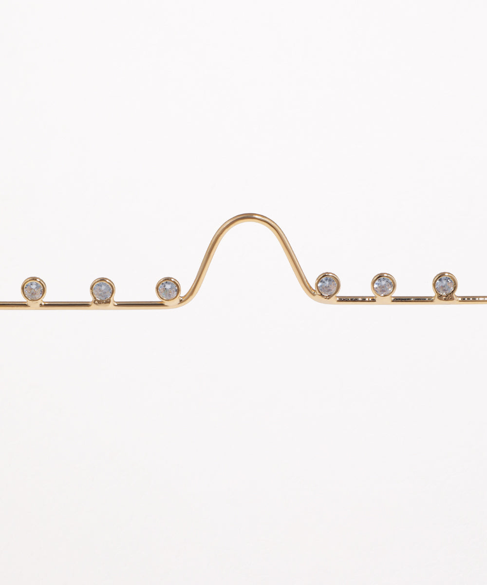 Fashion-Forward Wavy Outline Detail Facelet | Stylika