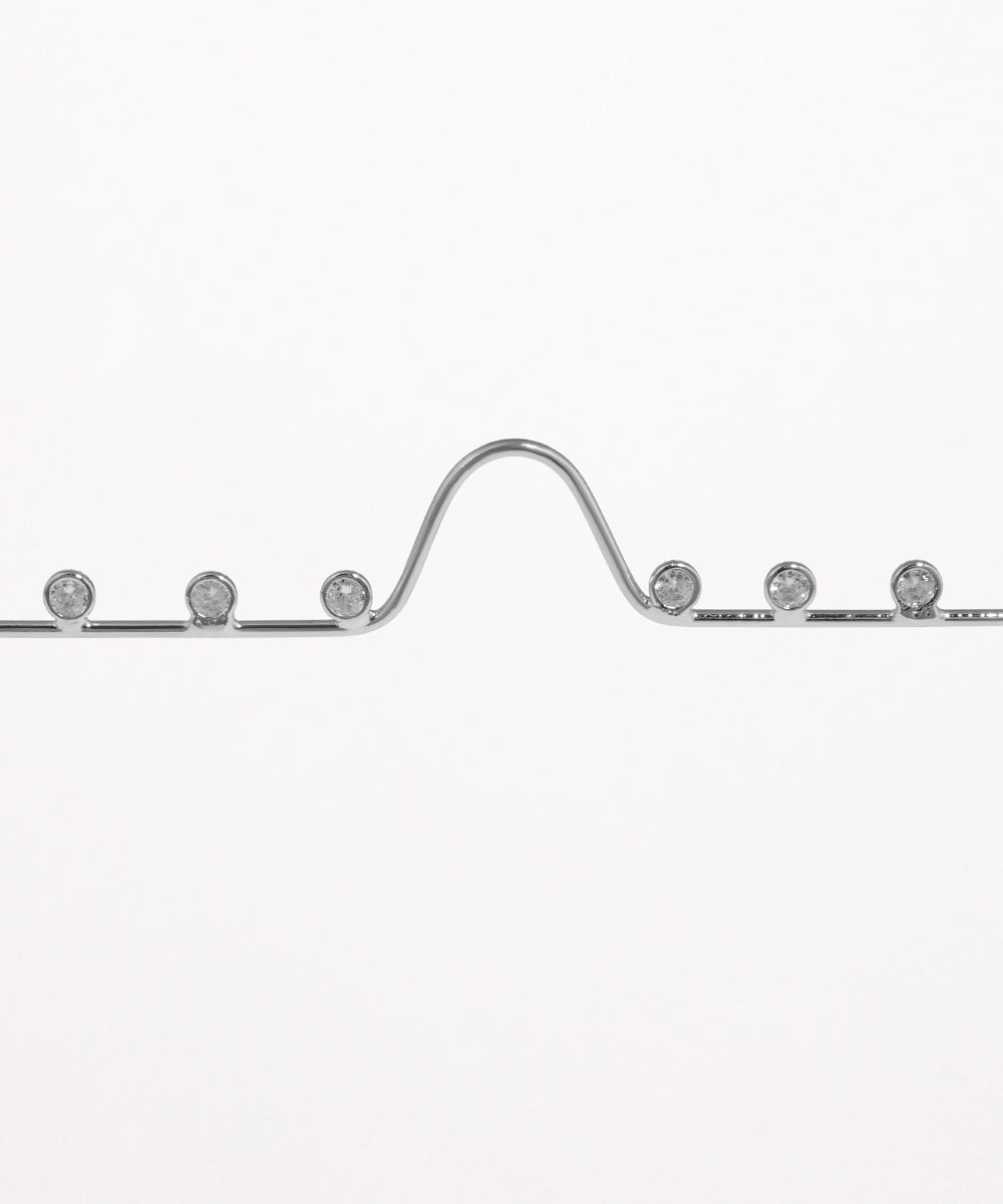 Fashion-Forward Wavy Outline Facelet | Stylika