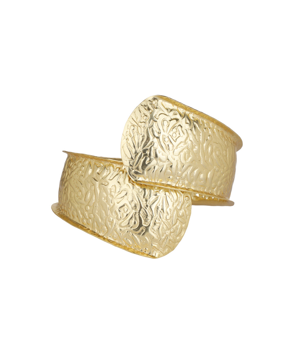 Textured Intertwined Arm Cuff with Organic Motif | Stylika