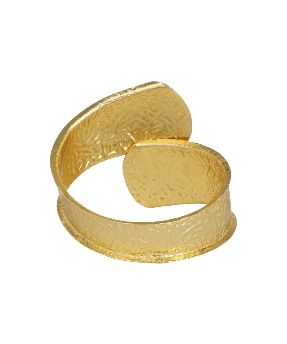 Textured Intertwined Arm Cuff with Organic Motif | Stylika