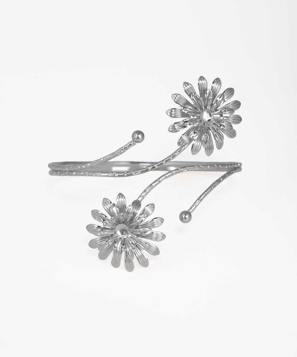 Intricate Floral Design Statement Arm Cuff | Stylika