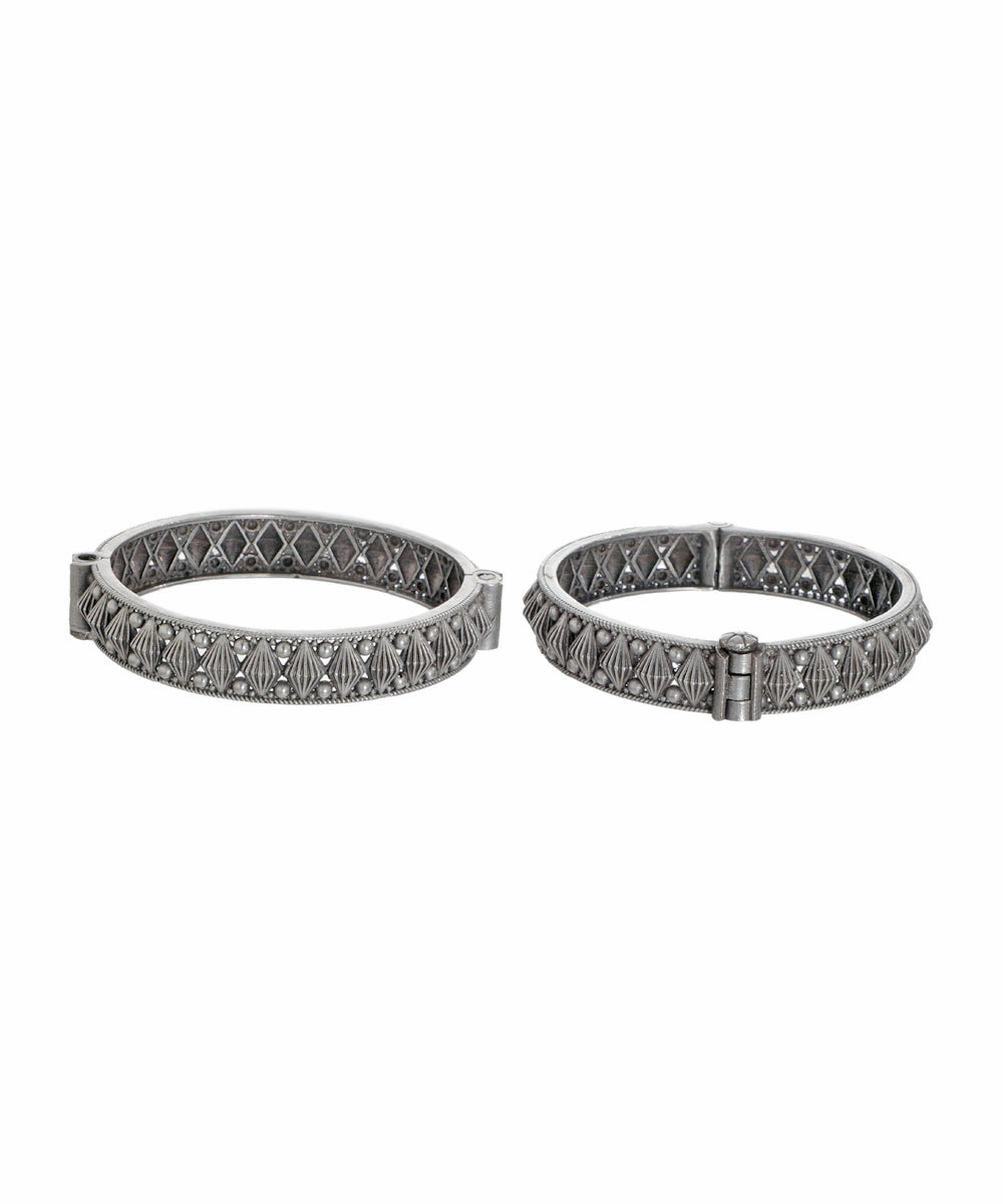 Traditional Carved Oxidised Bangles | Stylika