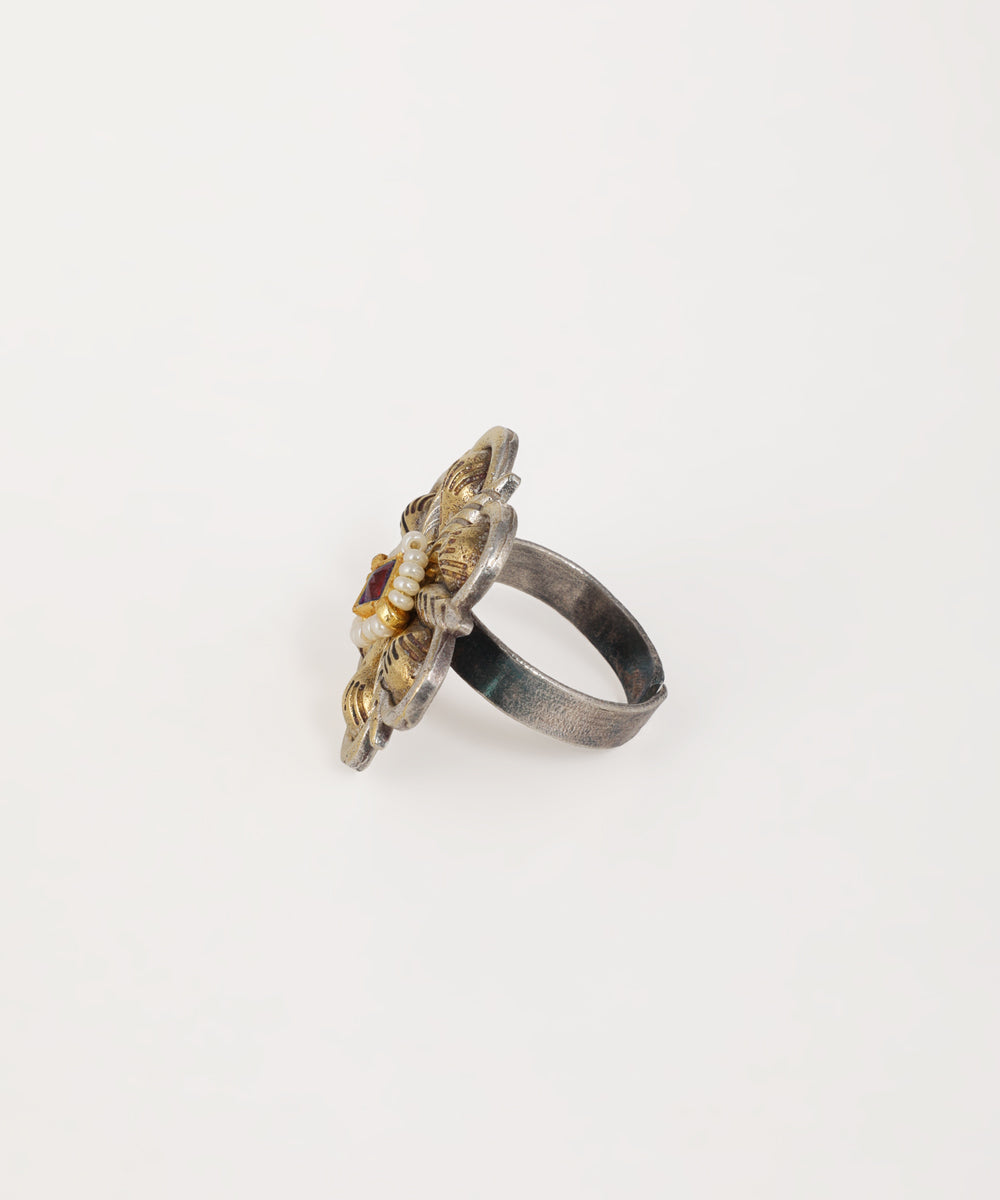 Ethnic floral ring with oxidised silver finish and stone detailing