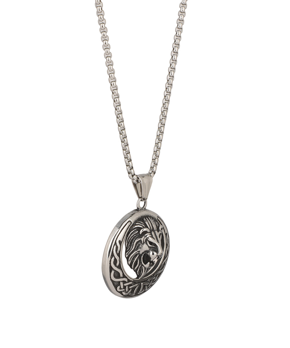 Lion Crest Medallion Necklace | Stylika