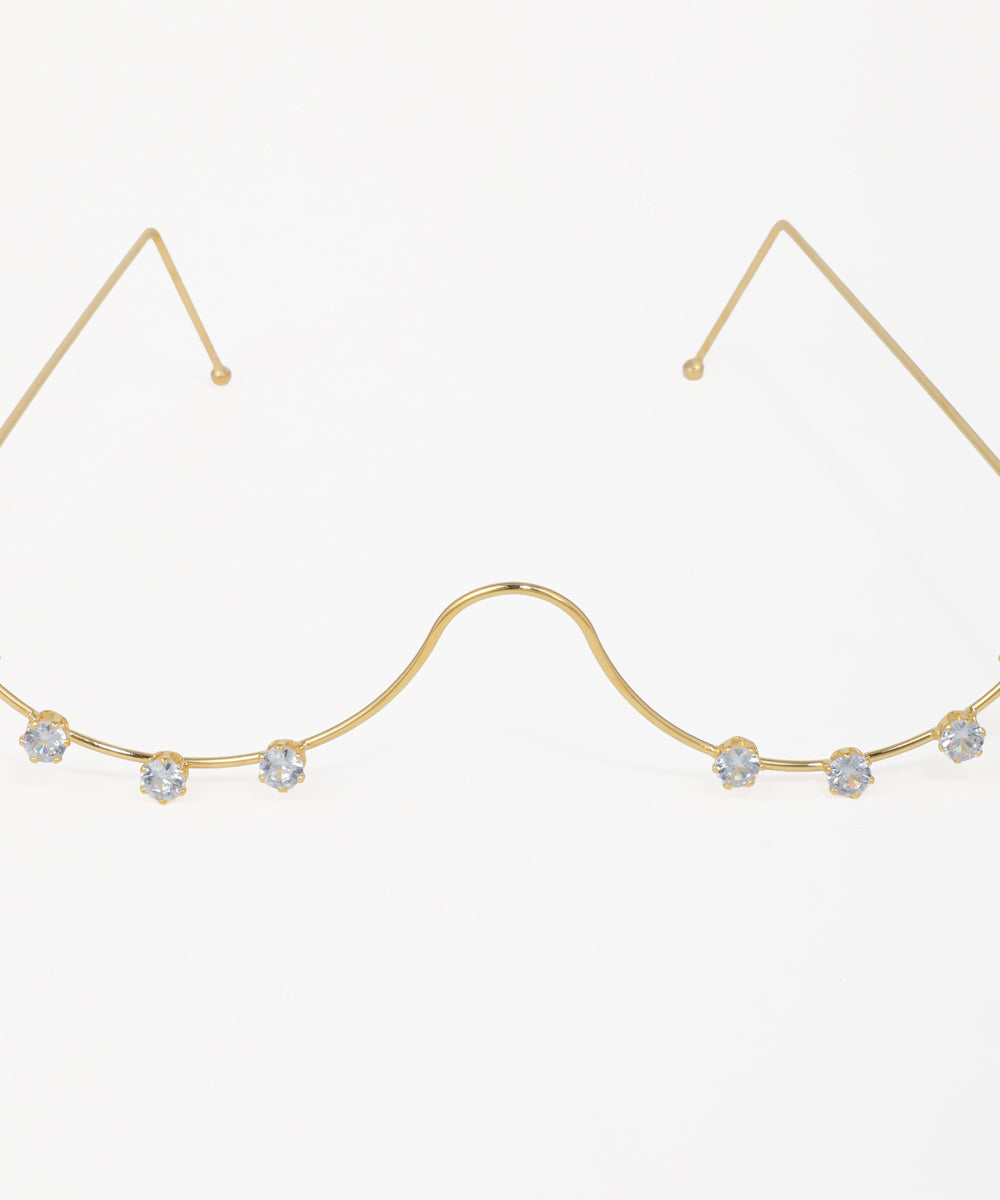 Modern wavy facelet with butterfly accents and clear crystal embellishments