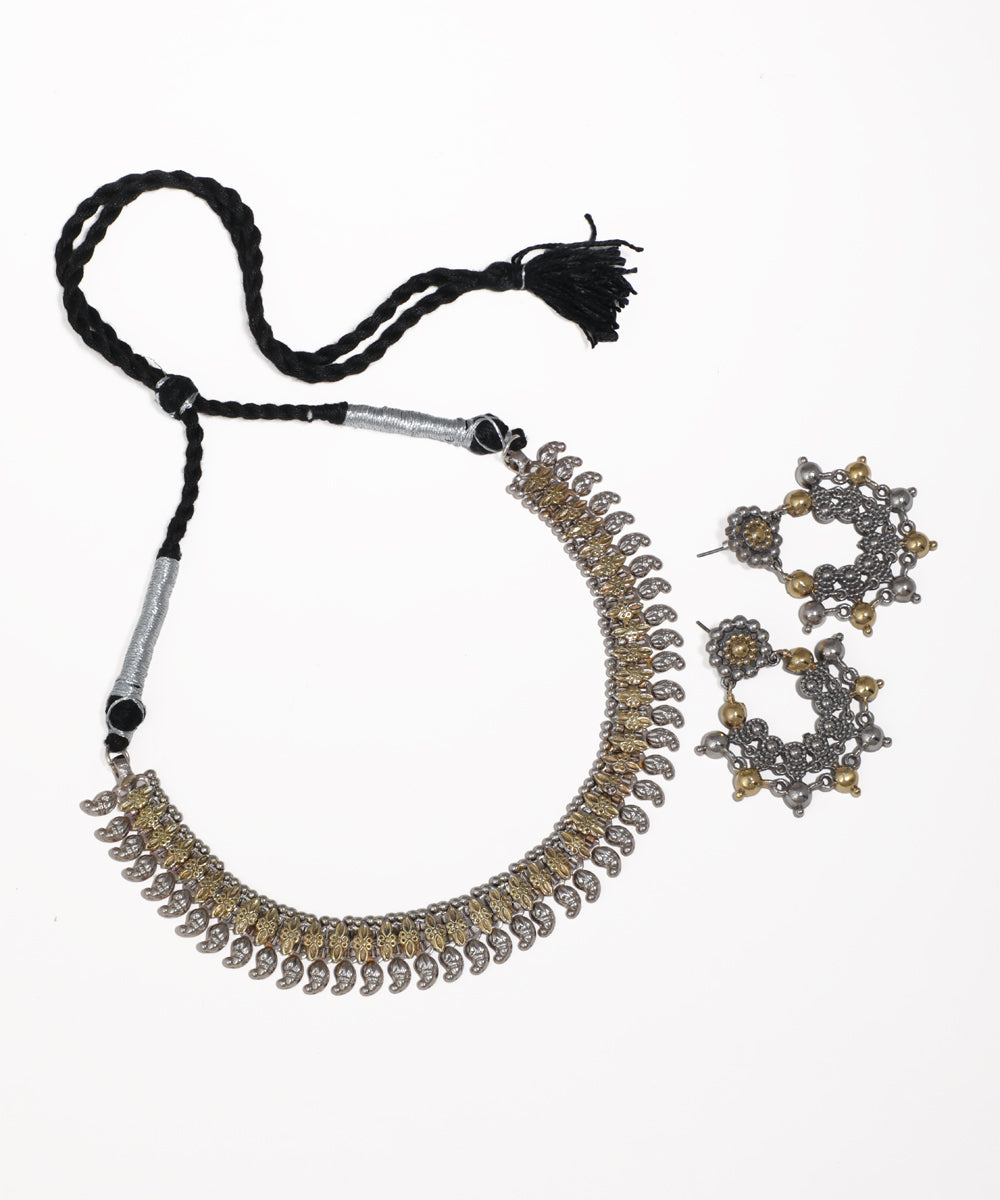 Oxidised and gold-tone paisley design necklace with matching chandelier earrings