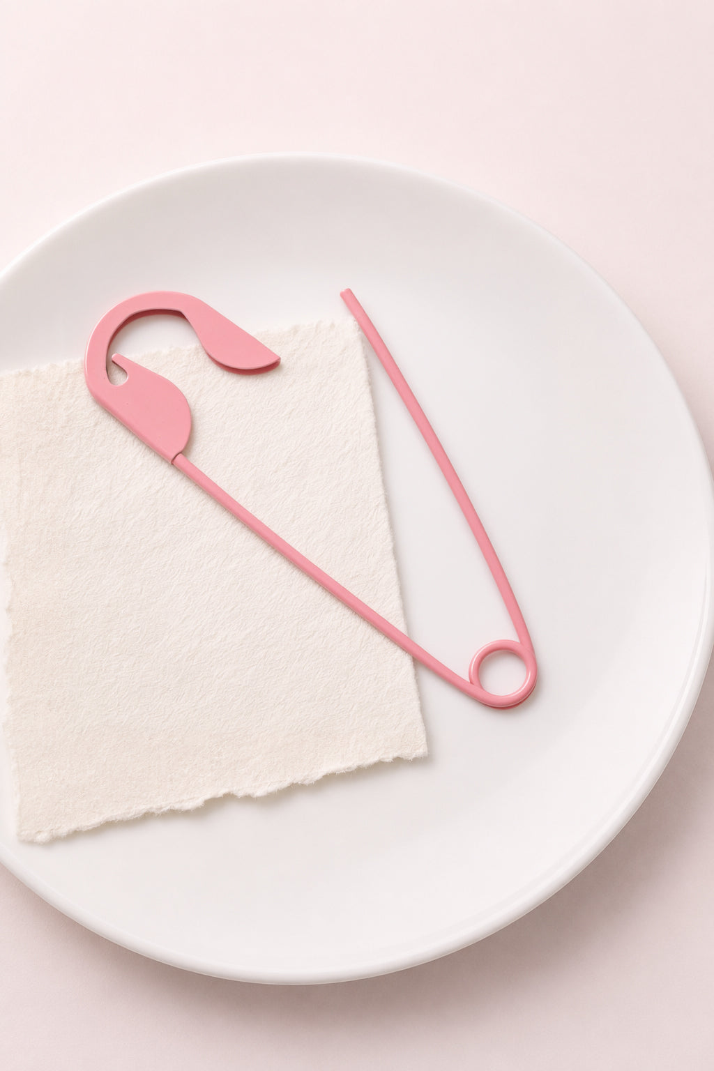 🎁 Contemporary Safety Pin Hair Clip | Stylika - Blush Pink