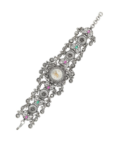 Heritage bracelet watch with traditional filigree motif