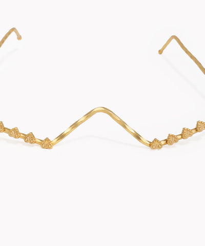 Artisan Textured V-Shape Facelet with Delicate Motifs | Stylika
