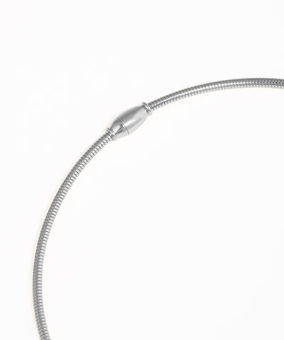 Contemporary Sculptural Curved Choker Necklace Design | Stylika