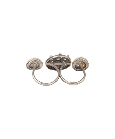 Petal Medallion Trio Ring | Stylika