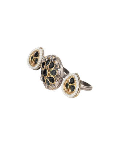 Petal Medallion Trio Ring | Stylika