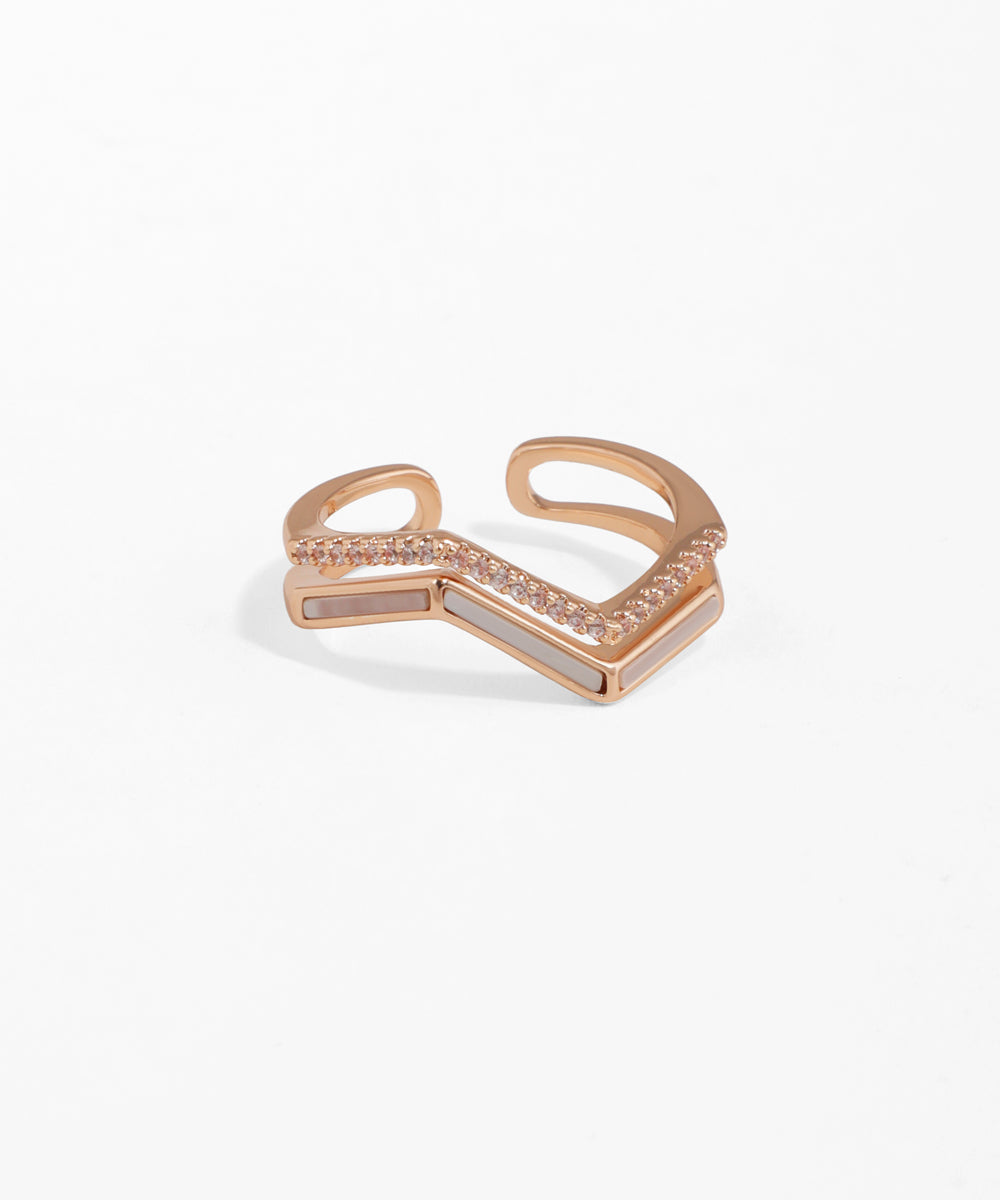 Contoured Chevron Ring with Inlay & Sparkle Detail | Stylika