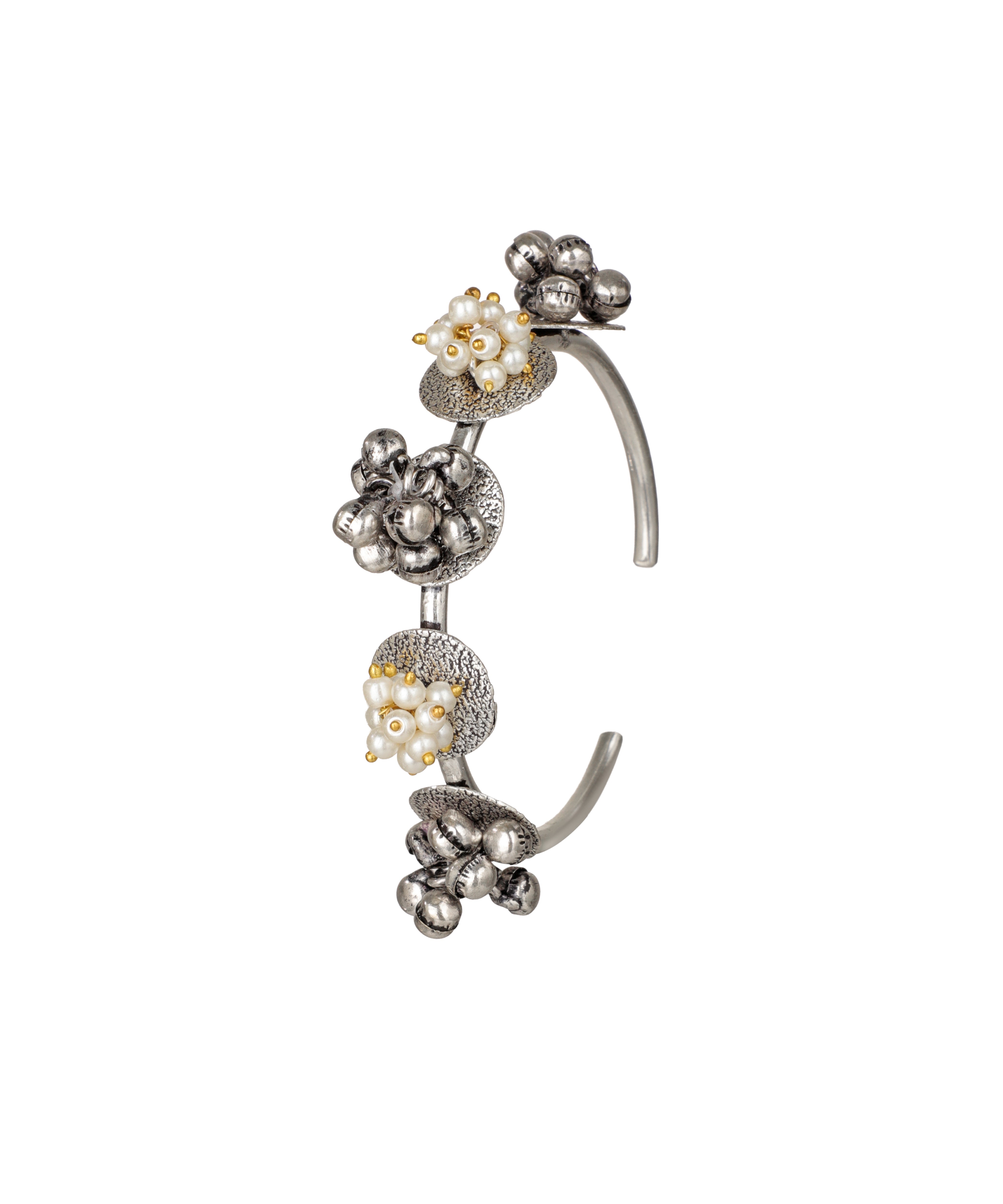 Textured Oxidised Pearl Cluster Hand Cuff | Stylika