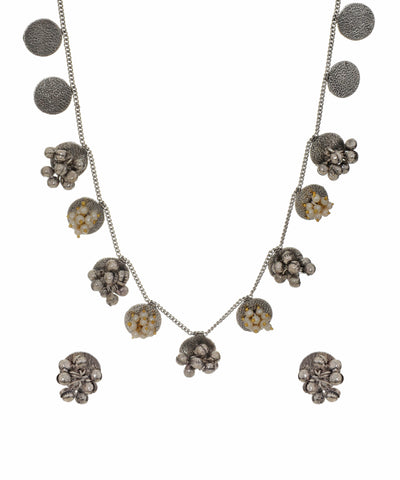 Artisan Style Textured Disc and Bead Cluster Necklace Set | Stylika