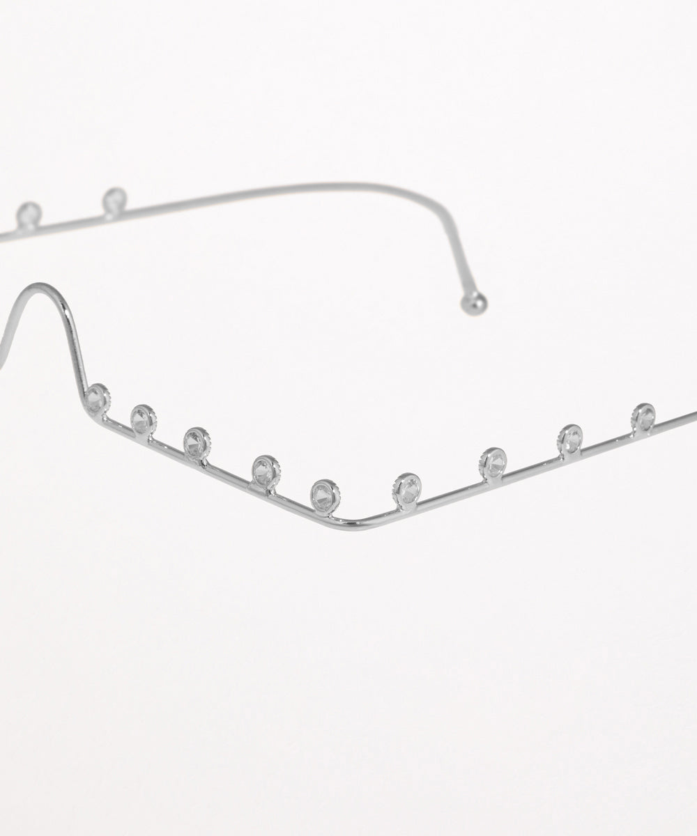 Fashion-Forward Wavy Outline Facelet | Stylika