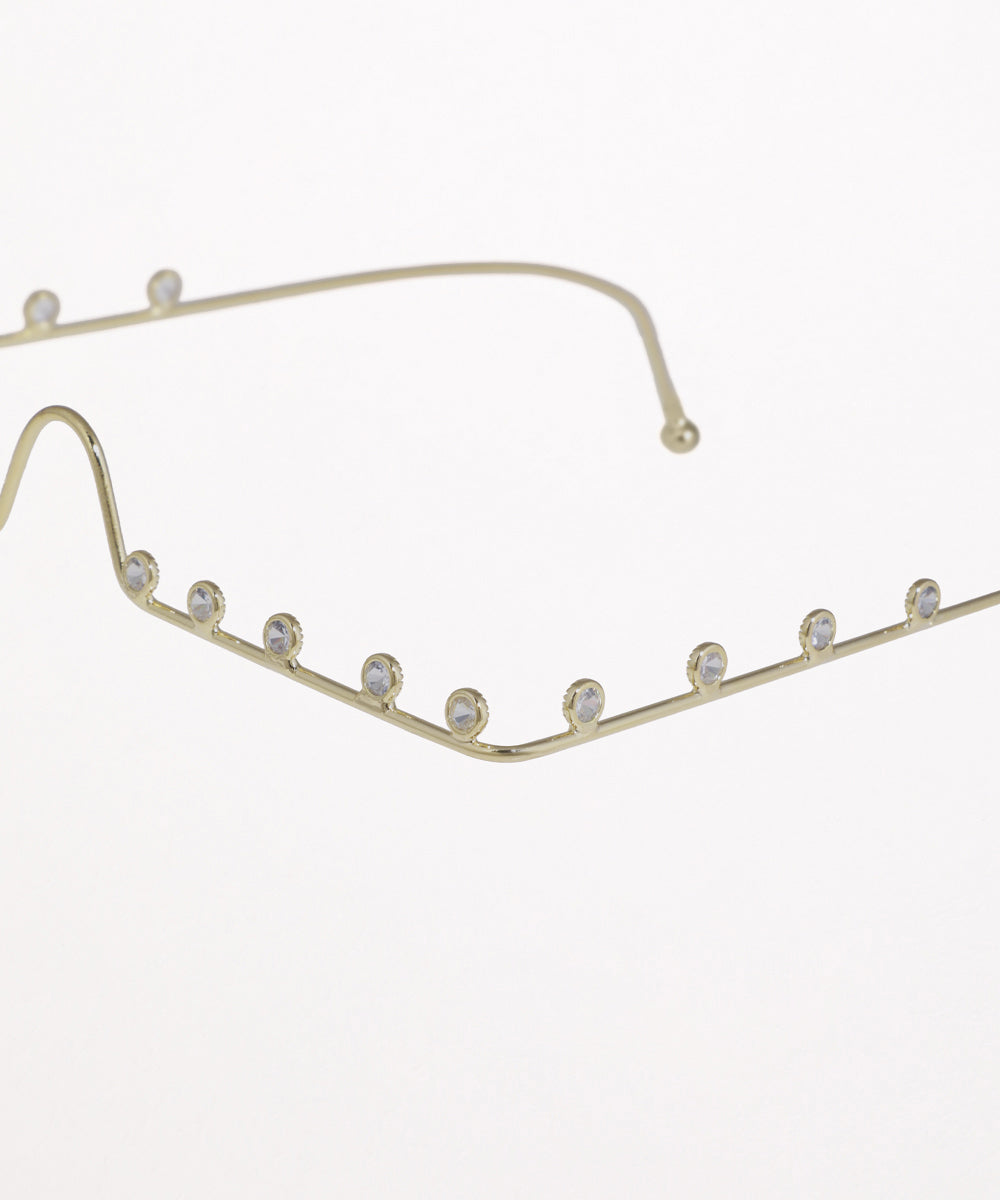 Fashion-Forward Wavy Outline Facelet | Stylika