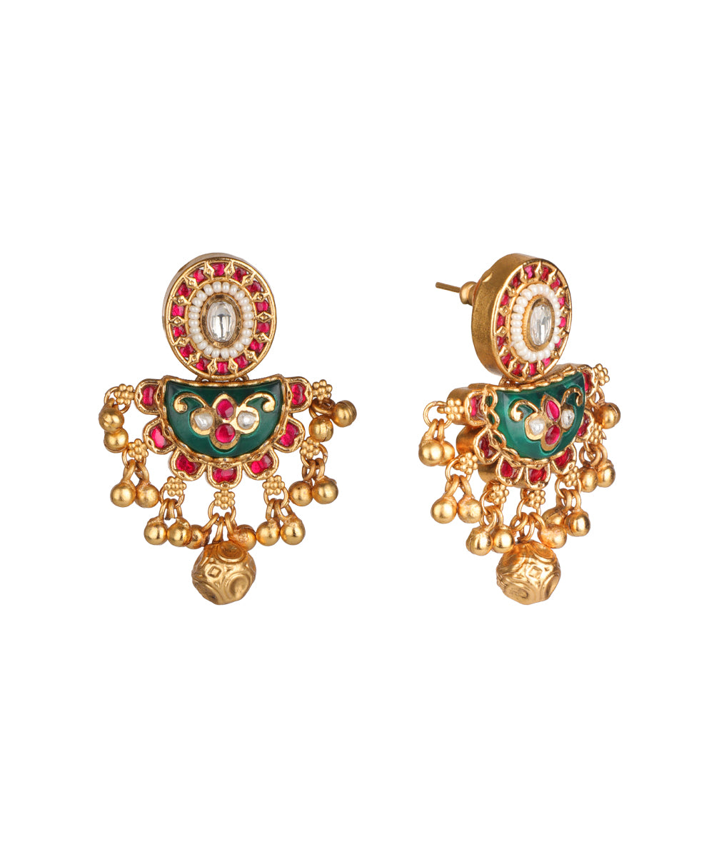 Traditional necklace set with elephant motif detail
