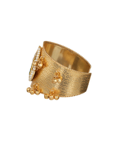 Grand Kundan Style Floral Oxidised Cuff Bracelet | Stylika