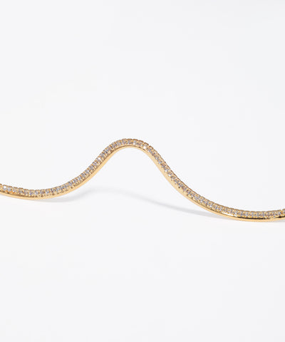 Statement Wavy Contoured Facelet | Stylika