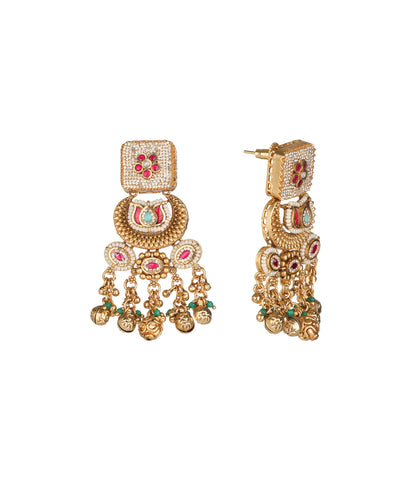 Traditional necklace set ideal for wedding occasions