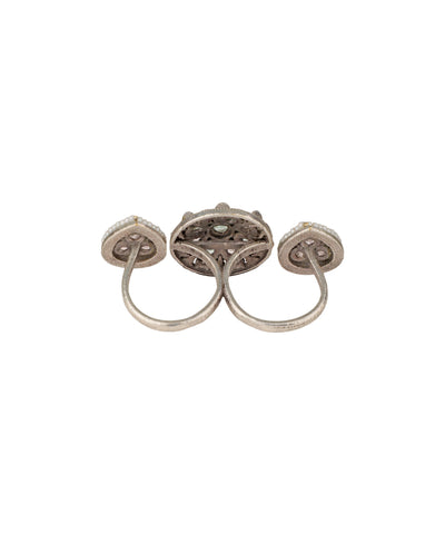 Petal Medallion Trio Ring | Stylika