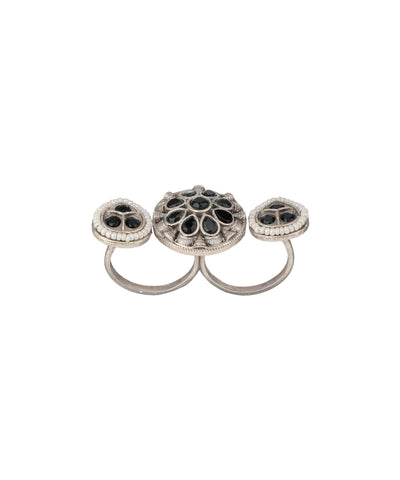 Petal Medallion Trio Ring | Stylika
