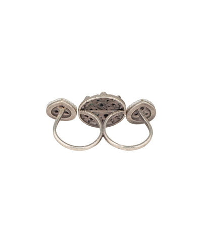 Petal Medallion Trio Ring | Stylika