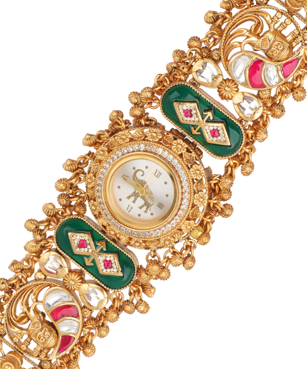 Wide-band heritage bracelet watch with watch face