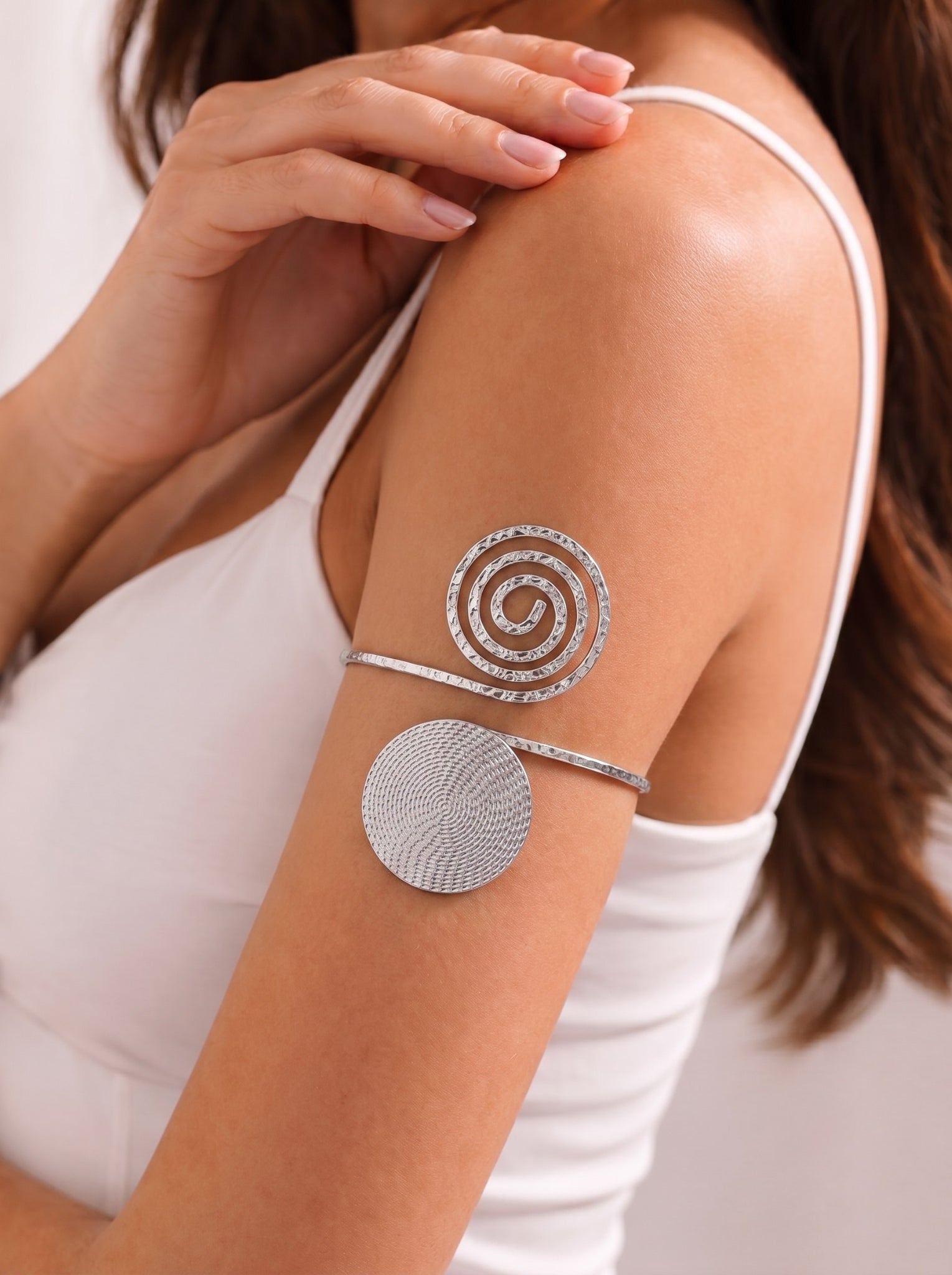Abstract Spiral Disc Arm Cuff | Stylika
