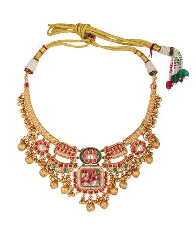 Traditional necklace set with intricate floral motif