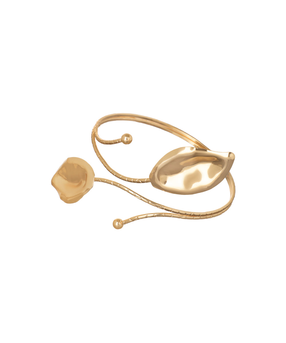 Sculpted Leaf Accent Arm Cuff for Statement Style | Stylika