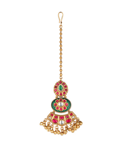Traditional necklace set with ornate heritage motifs
