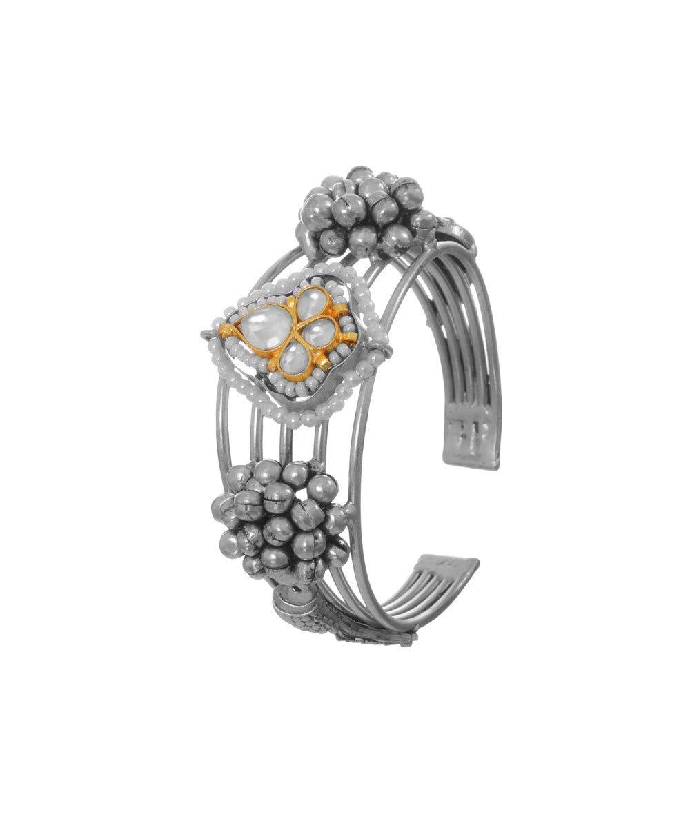 Oxidised dise Central Motif Bead Cluster Cuff Bracelet | Stylika