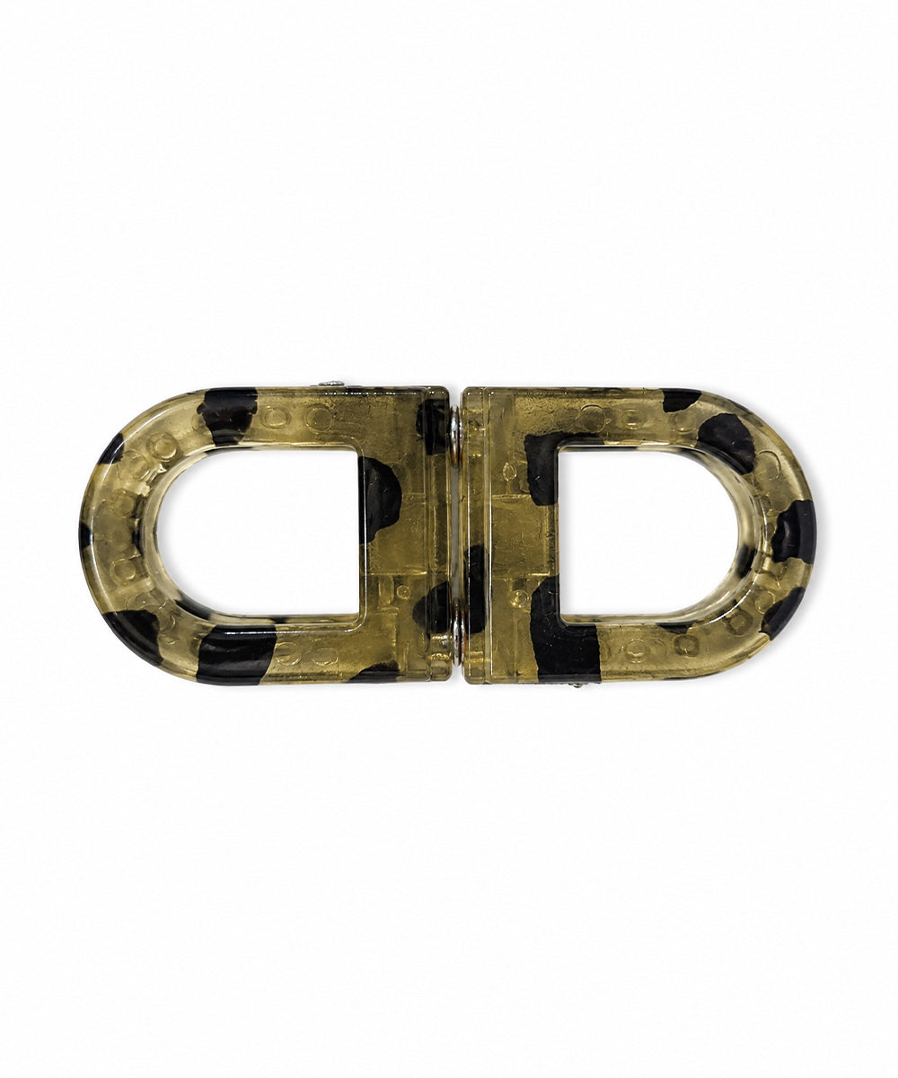 Olive D-shaped Magnetic Hair Clip | Stylika