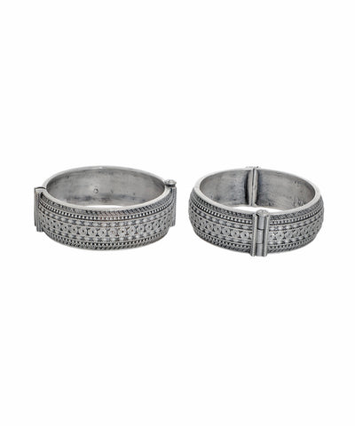 Intricate Pattern Oxidised Bangles | Stylika