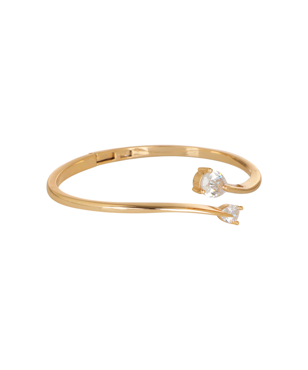 Minimalist Kada bracelet for everyday styling versatility