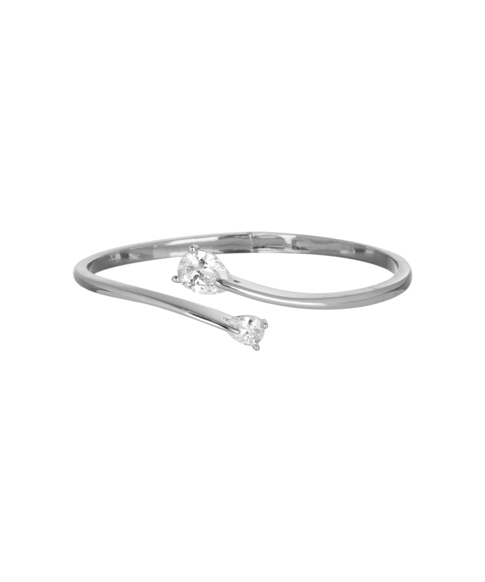 Open crossover Kada bracelet with a curved silhouette