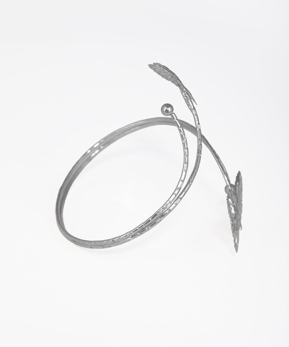 Nature-Inspired Sculpted Butterfly Arm Cuff | Stylika