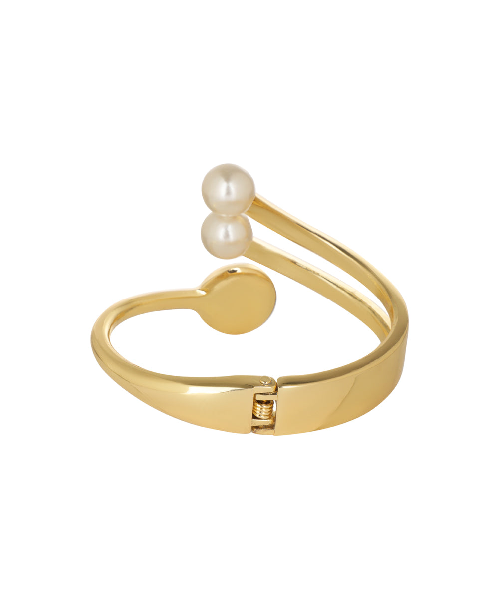Versatile Kada bracelet for festive and everyday outfits
