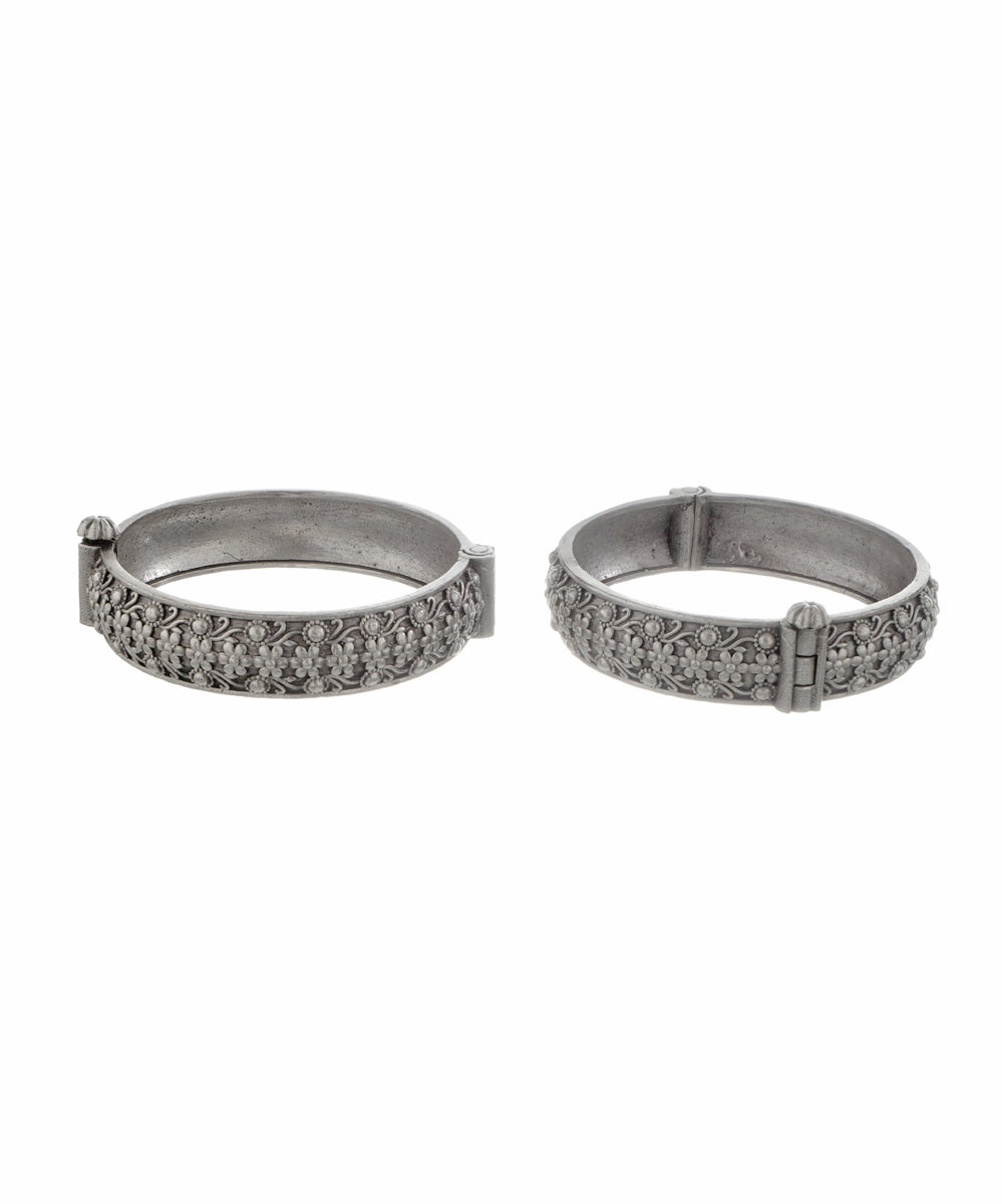 Vintage-Inspired Floral Engraved Oxidised Bangles | Stylika