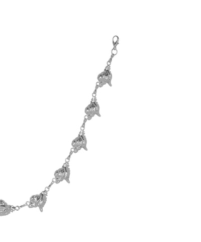 Waist chain with a flexible linked chain silhouette