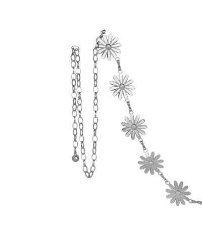 Waist chain with a delicate linked floral silhouette