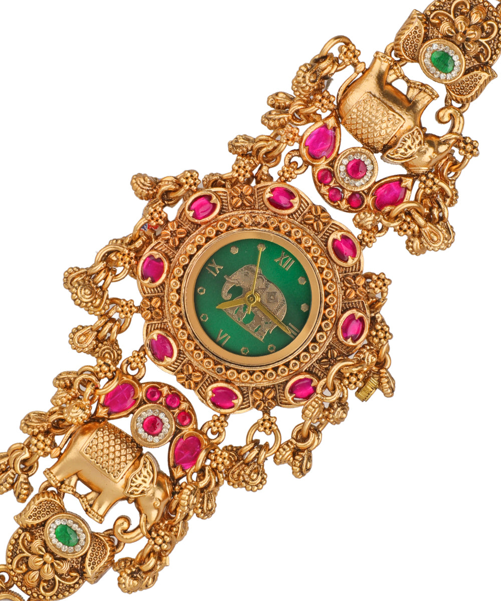 Elongated bracelet watch with a central dial structure