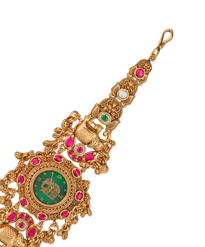 Bracelet watch featuring decorative stone arrangement