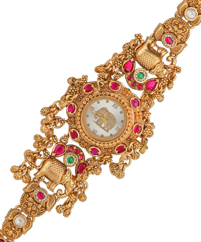 Elongated heritage bracelet watch silhouette