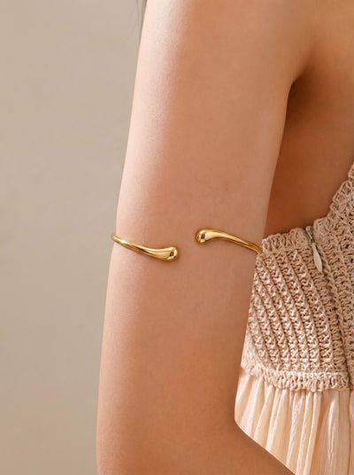 Sleek Open Band Arm Cuff | Stylika