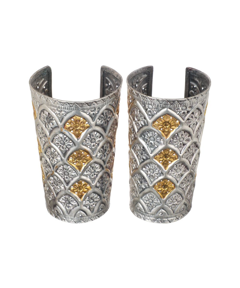 Wide open cuff bracelet with a structural curved design